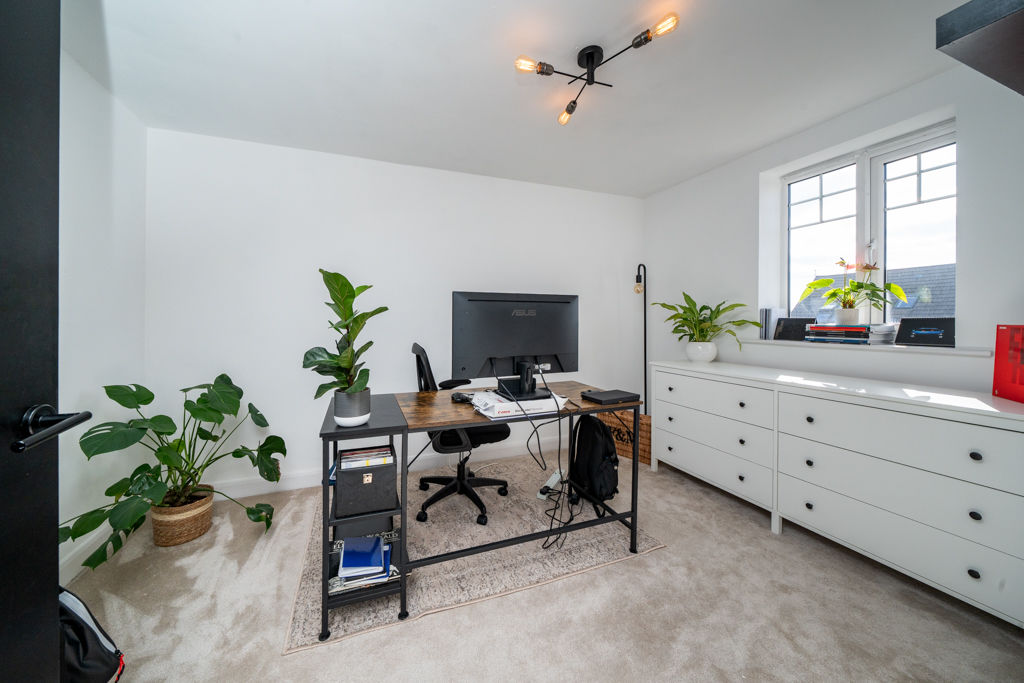 Bedroom- click for photo gallery